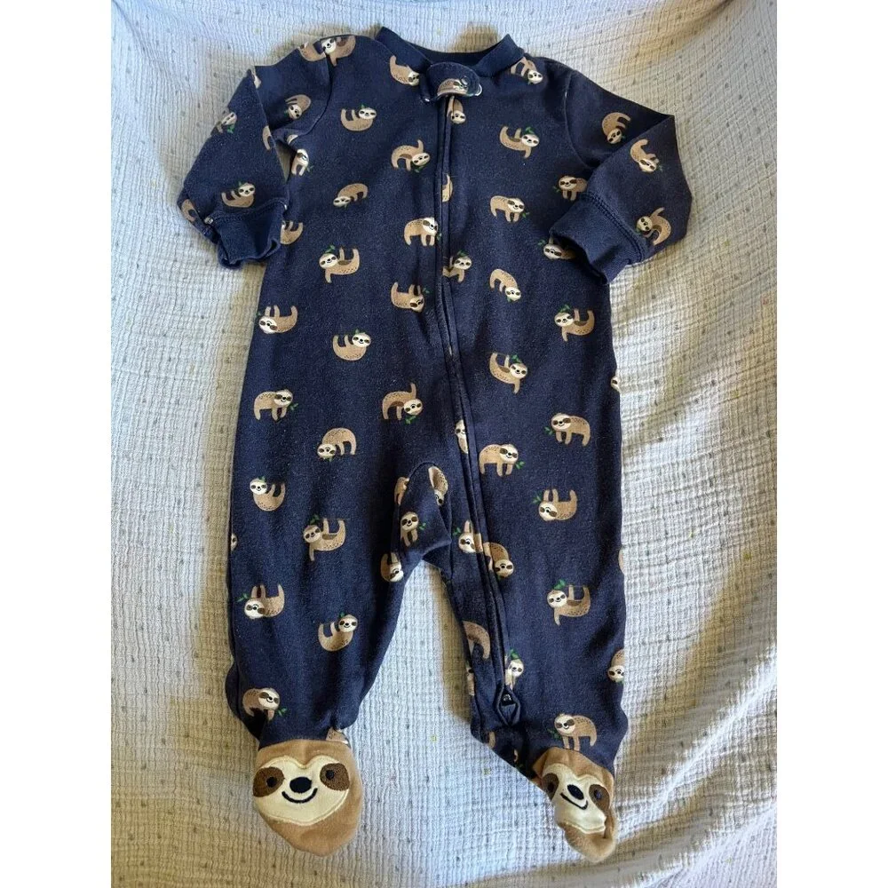Carter’s 6 months Animals 3 piece set 1 Sleeper 2 Body Suits